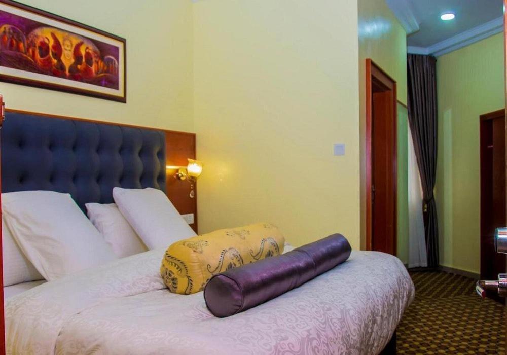 Esther Court Hotel Akure Exterior foto